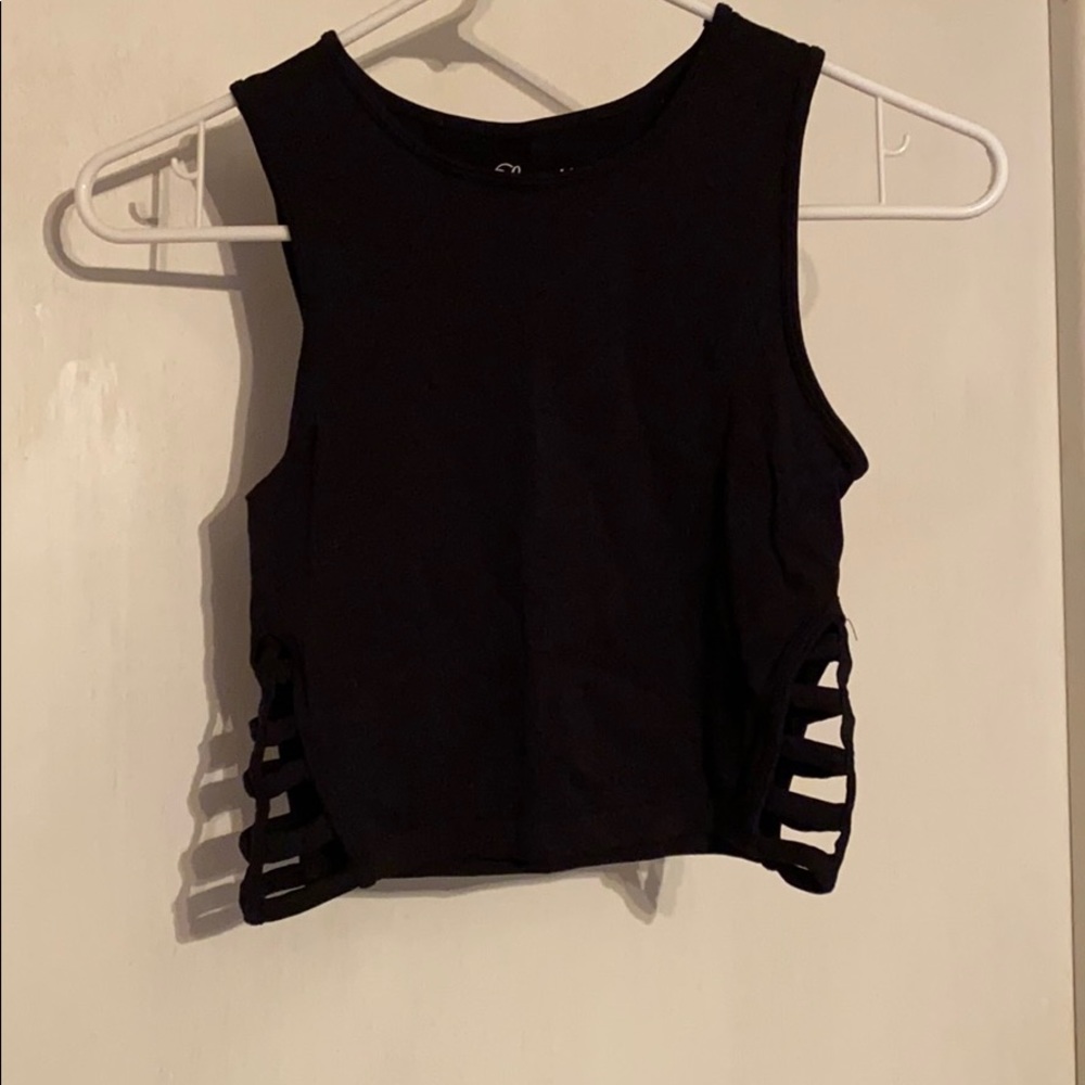 Crop top